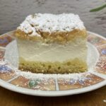 Wafle z masą orzechową i dżemem z czarnej porzeczki