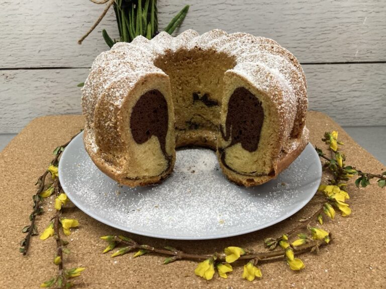 Babka dwukolorowa z majonezem