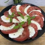 Ekspresowa sałatka z jajkiem i ogórkiem