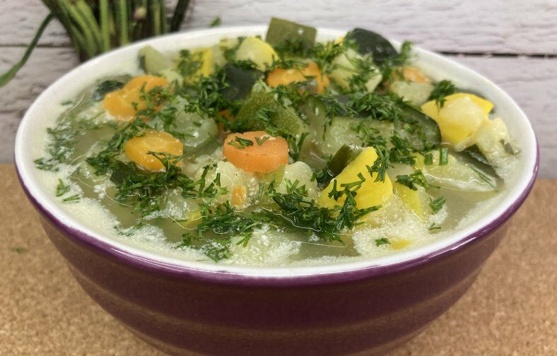 Zupa z cukinią i serem feta
