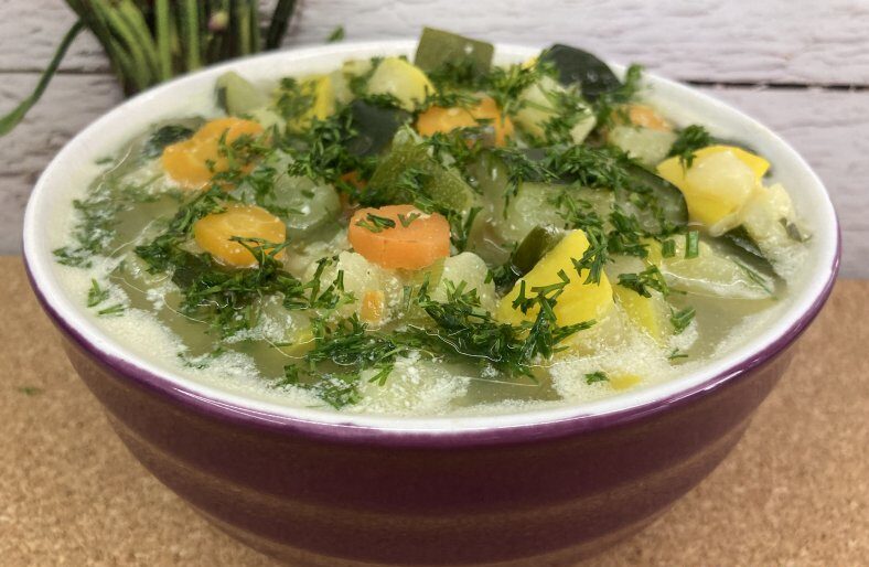 Zupa z cukinią i serem feta