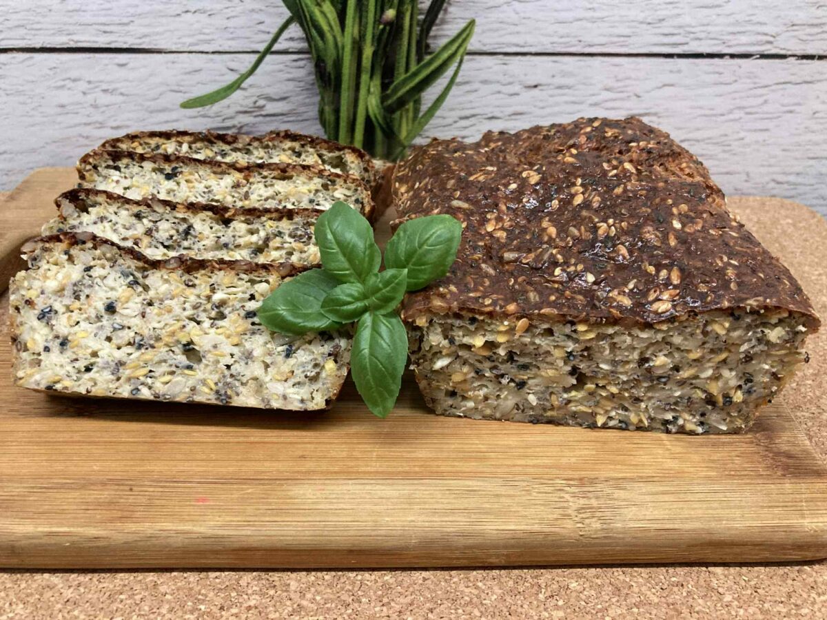 Keto chlebek z serem i ziarnami
