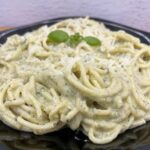 Clafoutis ze śliwkami i chrupiącymi migdałami