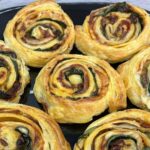 Błyskawiczne ciasteczka z ciasta  francuskiego z dżemem